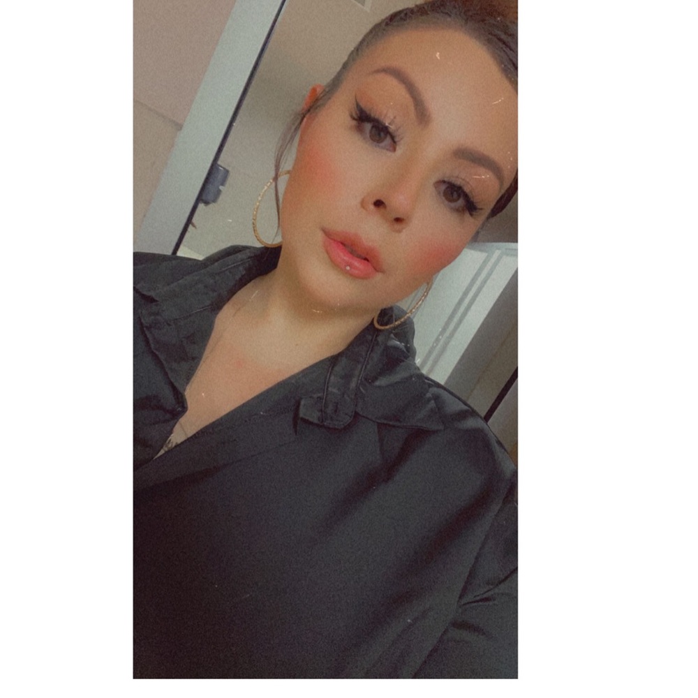 Meet your Posher, Yaya